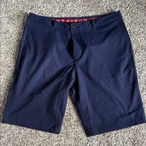 Puma Dealer 10” Men's Navy Flat Front Shorts, 36 waist, EUC and nonsmoking house